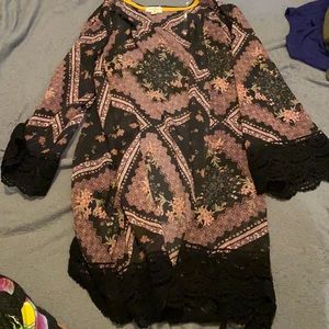 Thin cardigan, lace cotton sleeves and accents